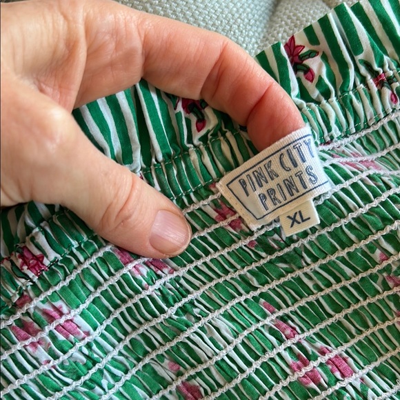 Floral Green Dress with Red Accents - Picture 9 of 10